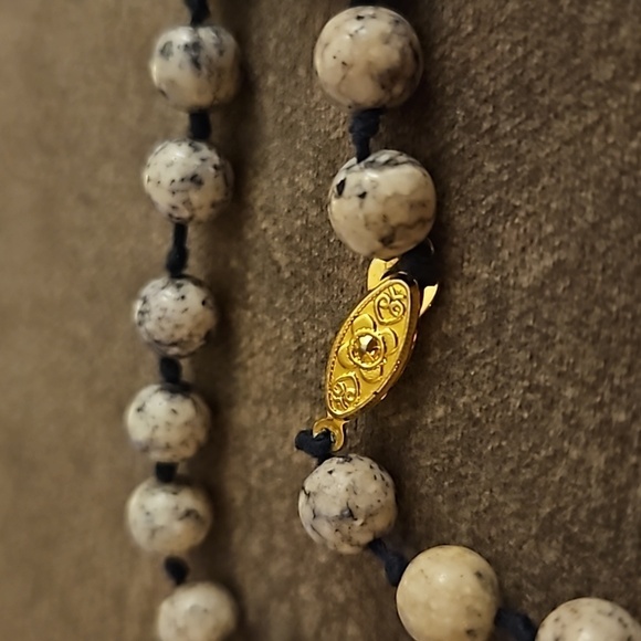 VTG HANDMADE Jasper Bead Knotted Necklace - Picture 3 of 7